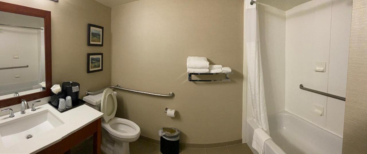 King Room - Accessible/Non-Smoking
