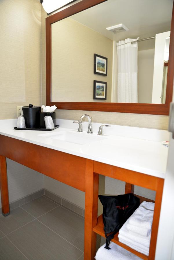 Superior Queen Room with Two Queen Beds - Non-Smoking