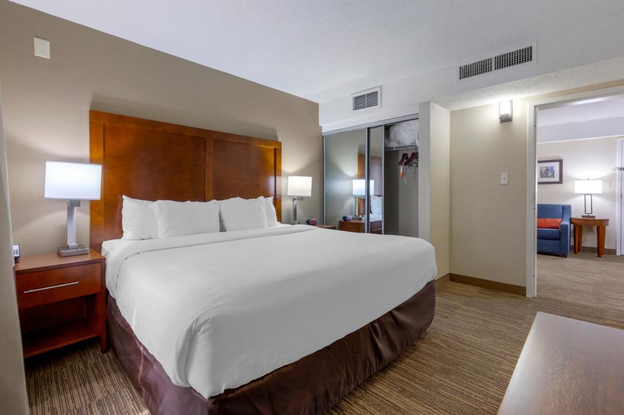 Superior King Suite - Non-Smoking